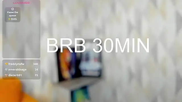 Snapshot of Michelle_Blond chatting on 02-10-25, 10:09 Michelle Blond online show from 02-10-25, 10:09