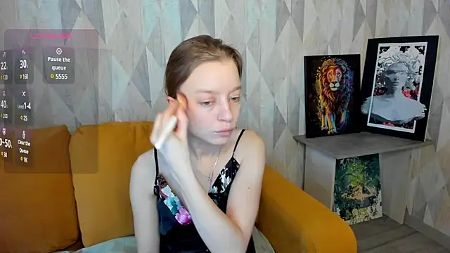 Snapshot of Michelle_Blond chatting on 02-18-25, 07:10 Michelle Blond online show from 02-18-25, 07:10