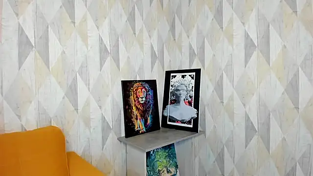 Snapshot of Michelle_Blond chatting on 02-18-25, 01:22 Michelle Blond online show from 02-18-25, 01:22