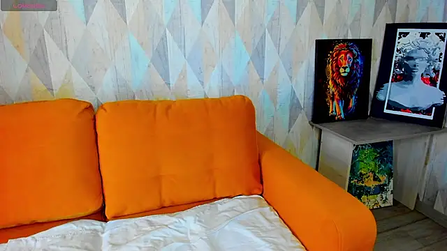 Snapshot of Michelle_Blond chatting on 03-16-25, 07:15 Michelle Blond online show from 03-16-25, 07:15