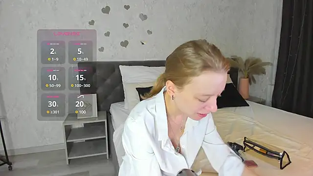 Snapshot of Michelle_Blond chatting on 03-21-25, 07:22 Michelle Blond online show from 03-21-25, 07:22