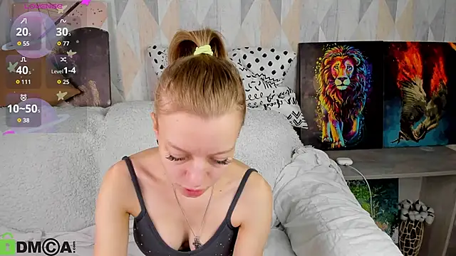 Snapshot of Michelle_Blond chatting on 10-05-25, 08:23 Michelle Blond online show from 10-05-25, 08:23