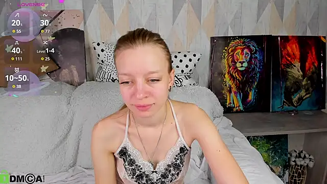 Snapshot of Michelle_Blond chatting on 10-12-25, 06:12 Michelle Blond online show from 10-12-25, 06:12