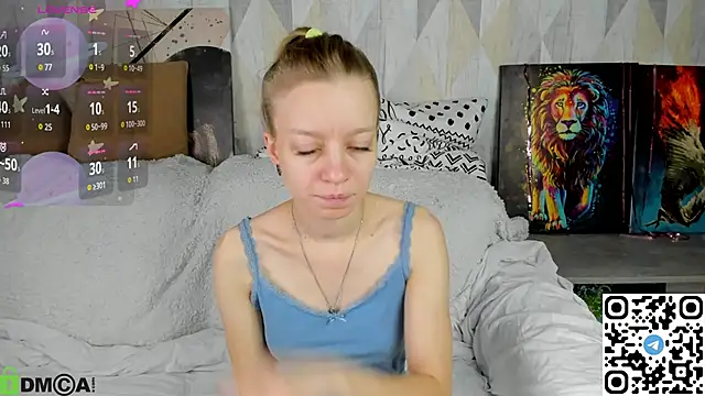 Snapshot of Michelle_Blond chatting on 10-13-25, 08:03 Michelle Blond online show from 10-13-25, 08:03