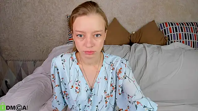 Snapshot of Michelle_Blond chatting on 11-23-25, 08:58 Michelle Blond online show from 11-23-25, 08:58