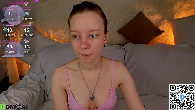 Snapshot of Michelle_Blond chatting on 12-04-25, 08:01 Michelle Blond online show from 12-04-25, 08:01