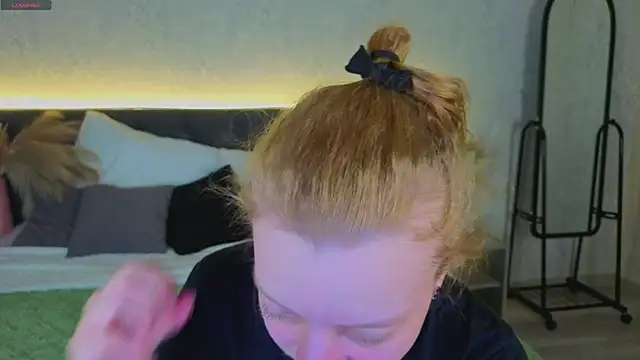 Michelle Blond online show from 04-05-26, 09:39