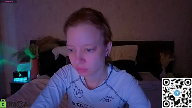 Michelle Blond online show from 04-28-26, 01:04