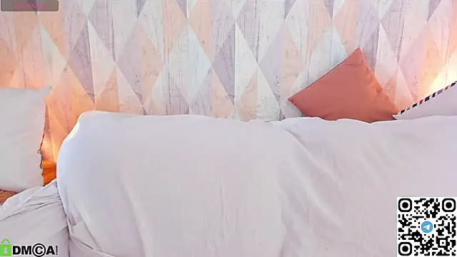Michelle Blond online show from 05-25-26, 01:00