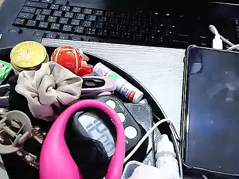 yourz tw online show from 04-25-26, 08:50