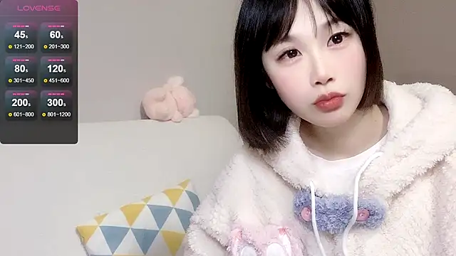Snapshot of LaoSHI-999 chatting on 02-11-25, 11:33 LaoSHI-999 online show from 02-11-25, 11:33