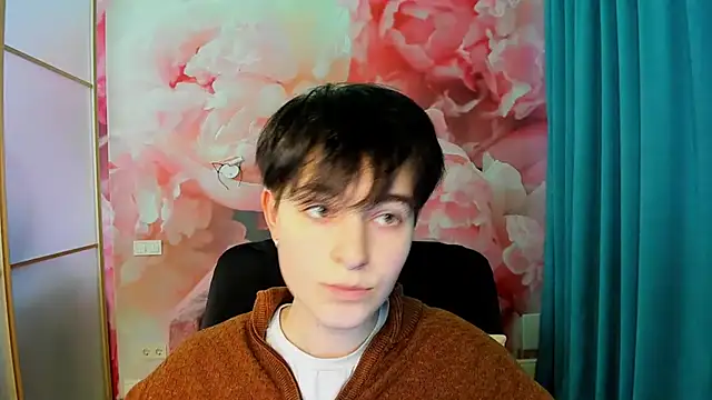 Snapshot of EmiliaYours chatting on 12-03-24, 01:21 EmiliaYours online show from 12-03-24, 01:21