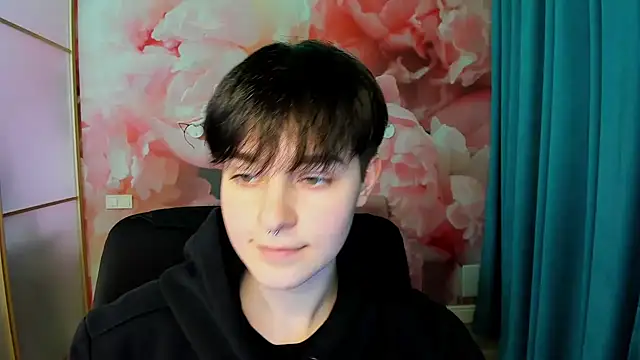 Snapshot of EmiliaYours chatting on 12-07-24, 03:41 EmiliaYours online show from 12-07-24, 03:41