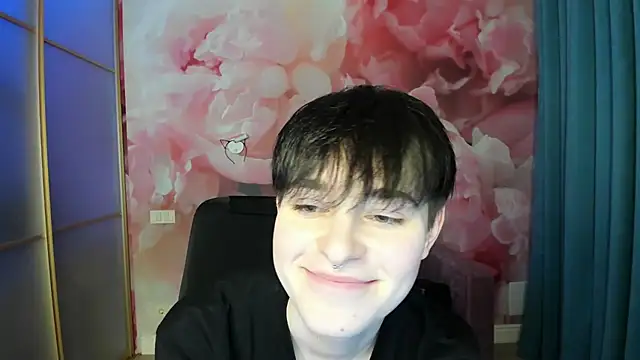 Snapshot of EmiliaYours chatting on 12-09-24, 04:47 EmiliaYours online show from 12-09-24, 04:47