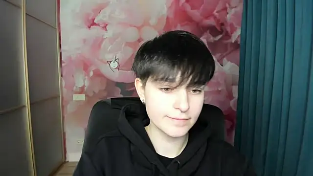 Snapshot of EmiliaYours chatting on 12-14-24, 03:58 EmiliaYours online show from 12-14-24, 03:58