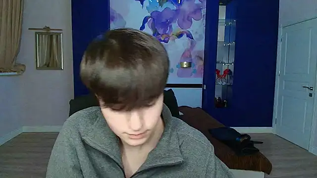 Snapshot of EmiliaYours chatting on 01-07-25, 03:54 EmiliaYours online show from 01-07-25, 03:54