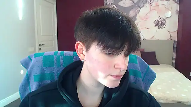 Snapshot of EmiliaYours chatting on 01-14-25, 01:17 EmiliaYours online show from 01-14-25, 01:17