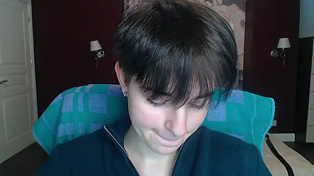 Snapshot of EmiliaYours chatting on 01-18-25, 01:51 EmiliaYours online show from 01-18-25, 01:51