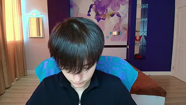 Snapshot of EmiliaYours chatting on 01-19-25, 01:12 EmiliaYours online show from 01-19-25, 01:12