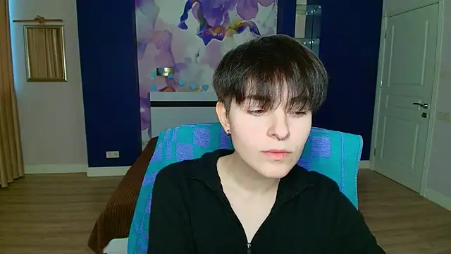 Snapshot of EmiliaYours chatting on 01-28-25, 01:59 EmiliaYours online show from 01-28-25, 01:59