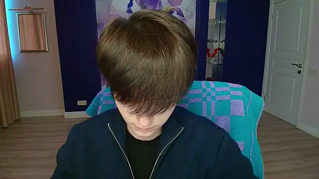 Snapshot of EmiliaYours chatting on 02-04-25, 12:44 EmiliaYours online show from 02-04-25, 12:44