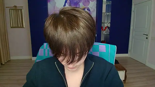 Snapshot of EmiliaYours chatting on 02-04-25, 03:47 EmiliaYours online show from 02-04-25, 03:47