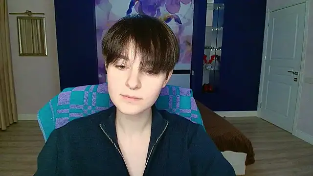 Snapshot of EmiliaYours chatting on 02-09-25, 04:50 EmiliaYours online show from 02-09-25, 04:50