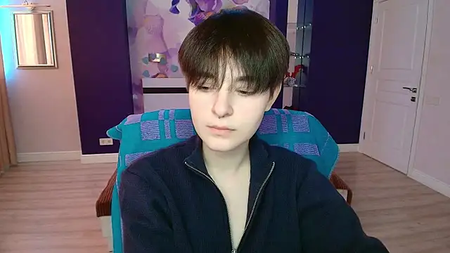 Snapshot of EmiliaYours chatting on 02-10-25, 01:22 EmiliaYours online show from 02-10-25, 01:22