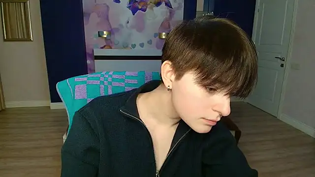 Snapshot of EmiliaYours chatting on 02-10-25, 04:25 EmiliaYours online show from 02-10-25, 04:25