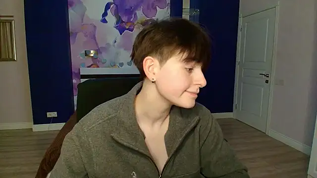 Snapshot of EmiliaYours chatting on 02-24-25, 01:31 EmiliaYours online show from 02-24-25, 01:31