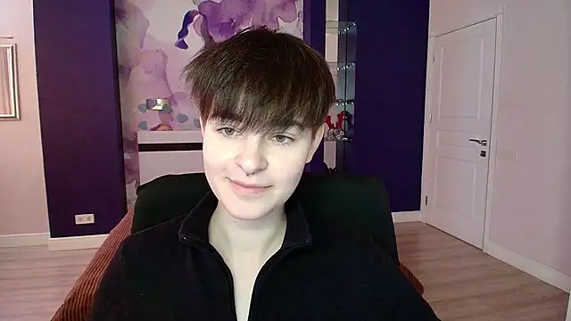 Snapshot of EmiliaYours chatting on 03-09-25, 01:15 EmiliaYours online show from 03-09-25, 01:15