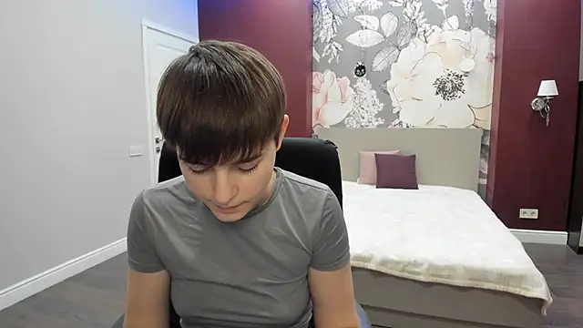 Snapshot of EmiliaYours chatting on 11-22-25, 02:49 EmiliaYours online show from 11-22-25, 02:49