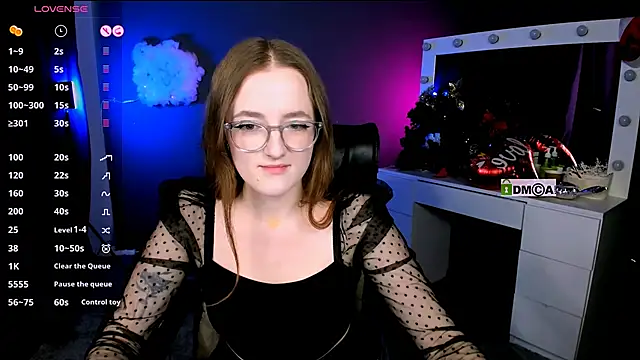 luna berryy online show from 02-17-25, 08:04