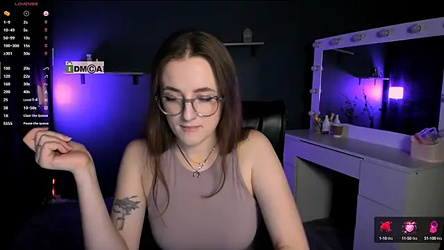 luna berryy online show from 03-11-25, 09:26