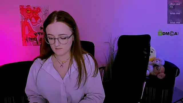 Snapshot of luna_berryy chatting on 02-02-26, 10:30 luna berryy online show from 02-02-26, 10:30