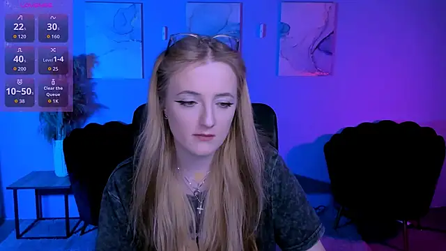 luna berryy online show from 03-24-26, 08:25