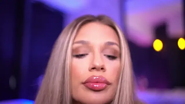 Candy Ivy online show from 03-08-25, 01:28