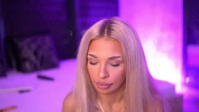 Candy Ivy online show from 10-02-25, 05:53