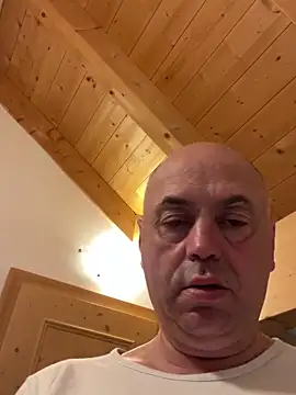 Snapshot of pantomax chatting on 12-10-24, 06:11 pantomax online show from 12-10-24, 06:11