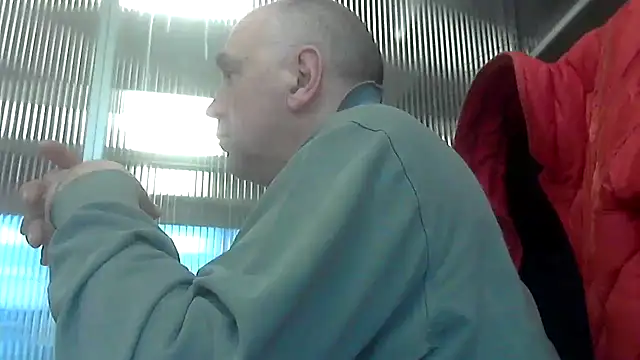 Snapshot of pantomax chatting on 12-13-24, 09:35 pantomax online show from 12-13-24, 09:35