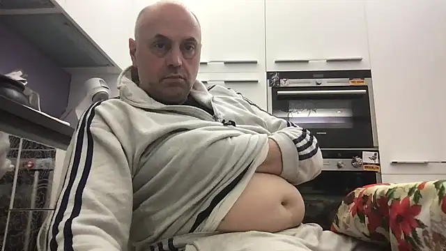 Snapshot of pantomax chatting on 12-13-24, 03:54 pantomax online show from 12-13-24, 03:54