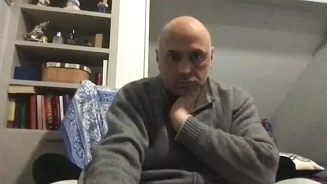 Snapshot of pantomax chatting on 12-23-24, 05:11 pantomax online show from 12-23-24, 05:11