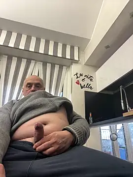 Snapshot of pantomax chatting on 02-13-25, 01:15 pantomax online show from 02-13-25, 01:15