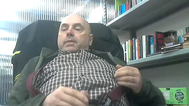 Snapshot of pantomax chatting on 03-11-25, 03:59 pantomax online show from 03-11-25, 03:59