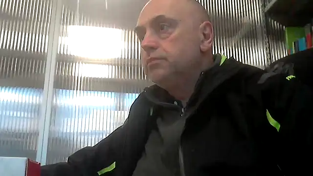 Snapshot of pantomax chatting on 03-18-25, 06:03 pantomax online show from 03-18-25, 06:03