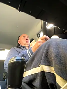 Snapshot of pantomax chatting on 09-28-25, 12:54 pantomax online show from 09-28-25, 12:54