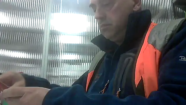 Snapshot of pantomax chatting on 10-05-25, 10:51 pantomax online show from 10-05-25, 10:51