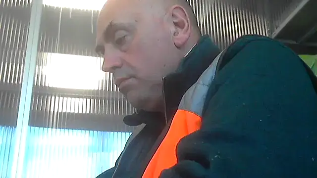 Snapshot of pantomax chatting on 10-09-25, 08:01 pantomax online show from 10-09-25, 08:01