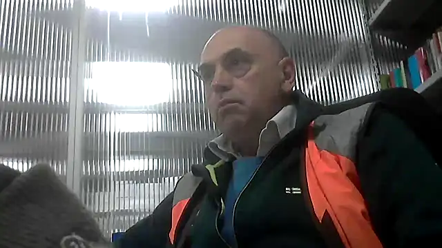 Snapshot of pantomax chatting on 10-31-25, 01:17 pantomax online show from 10-31-25, 01:17