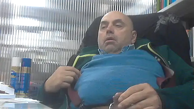 Snapshot of pantomax chatting on 11-12-25, 12:22 pantomax online show from 11-12-25, 12:22